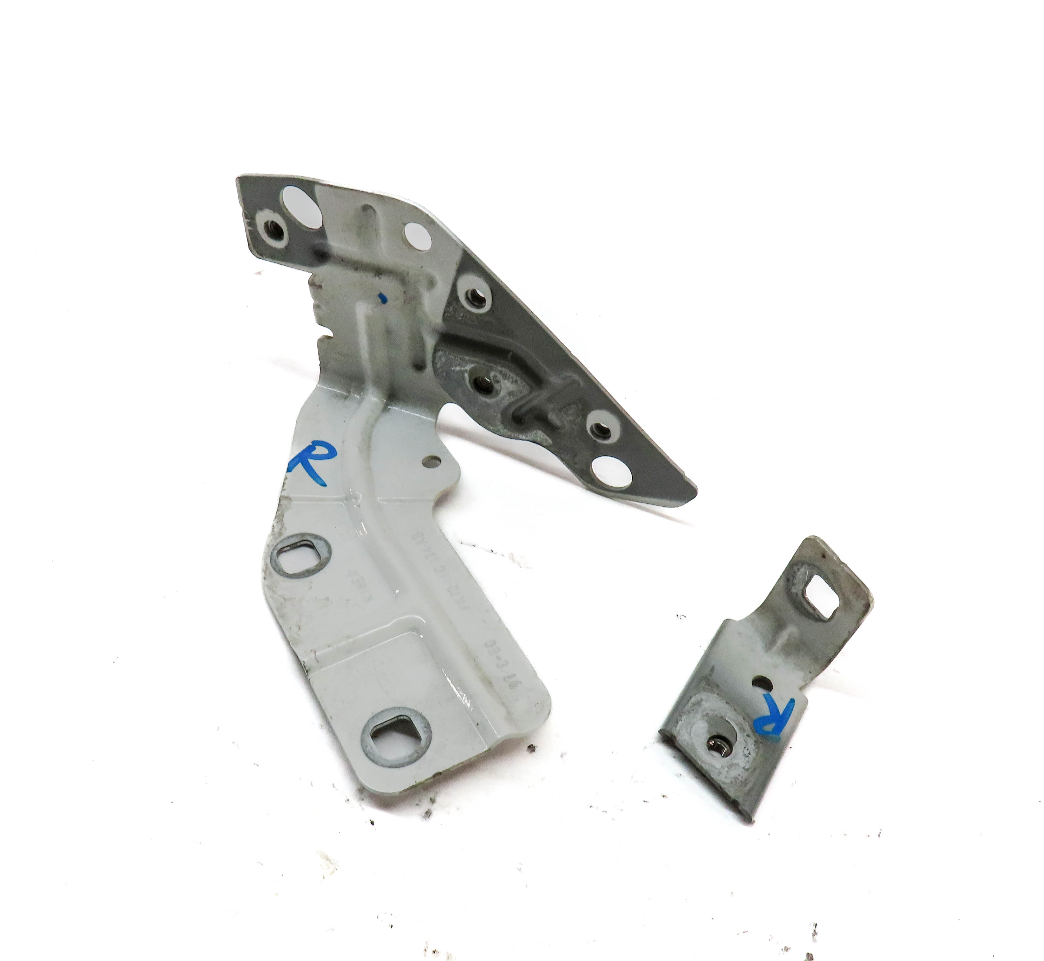 2016 LAND ROVER DISCOVERY SPORT (L550) FRONT RIGHT FENDER MOUNT BRACKET SET 2 — exact item pictured